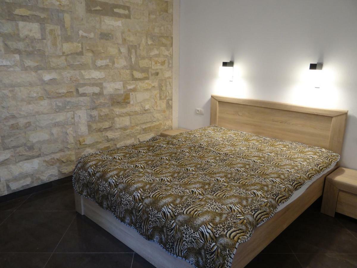 Jamnik Apartamento Ražanj Exterior foto