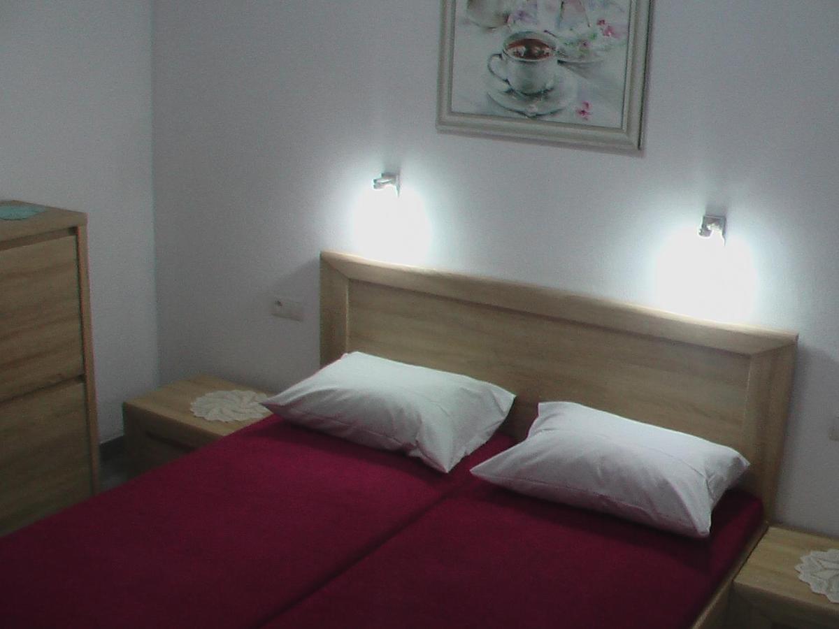 Jamnik Apartamento Ražanj Exterior foto